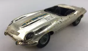 Corgi Toys E-Type Jaguar Chrome 1964 (312) Vintage Windschutzscheibe fehlt - Bild 1 von 5