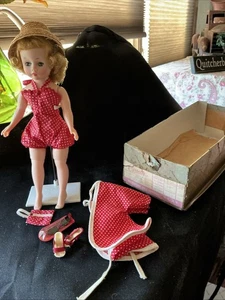 Vintage 1957 Madame Alexander Cissette Puppe im Badeanzug 911, Hut, rote Schuhe - Bild 1 von 12