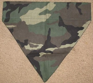Bandana mimetica per cani - 3 disegni - 5 taglie XS - XL - Foto 1 di 3