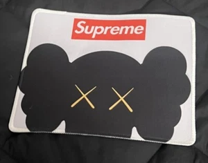 Supreme Mousepad - Photo 1/1