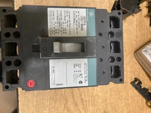 General Electric TED134070WL 3-poliger 70 Ampere Schutzschalter mit externem Schiebeschalter - Bild 1 von 4
