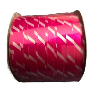 Cinta de regalo Voila | Cinta rosa con rayas blancas | (3/16 pulgadas x 33,3 yardas) | 100 pies - Imagen 1 de 3