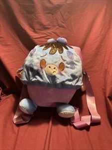 Mochila 2023 Disney Parks Munchlings Winnie Pooh Eeyore Blueberry Muffin Usada - Imagen 1 de 4