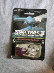 Star Trek 111 Astronave Miniature Romulani Difensori Alati n. 2515 - Foto 1 di 2