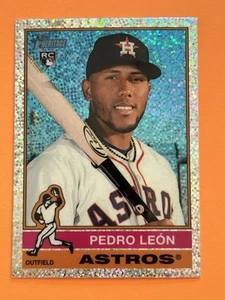 Pedro Leon 2025 Topps Heritage (RC, SP) Rookie Silver Sparkle Refractor #271 - Picture 1 of 2