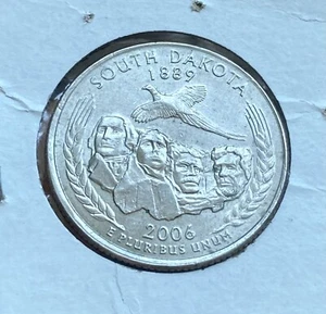 2006 -P U.S. South Dakota Quarter, ERROR, die chips in “88” of 1889. FREE S+H… - Picture 1 of 3