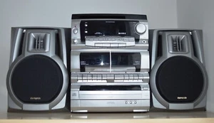Stereoanlage mit AIWA Boxen Plattenspieler, CD changer und Radio - Bild 1 von 6