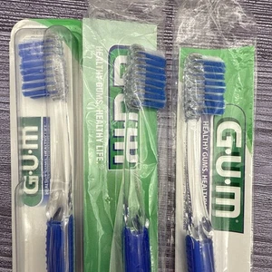 3 LOT GUM Sunstar #471 Micro Tip Compact Soft Head Toothbrush Vintage Made USA - Picture 1 of 5