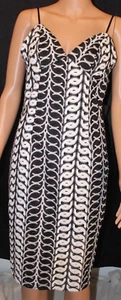 BARDOT exklusives Strickkleid Gr. 8 schwarz-weiß. Neu mit Etikett im Wert von 139 $ - Bild 1 von 11