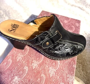 Sofft Embossed Leather Mule Clog Dory Shoe 9.5 M Black Floral Slip On 1042101 - Picture 1 of 3