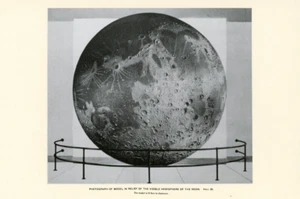 Modell im Relief der sichtbaren Mondhalbkugel 1925 --POSTKARTE - Bild 1 von 2