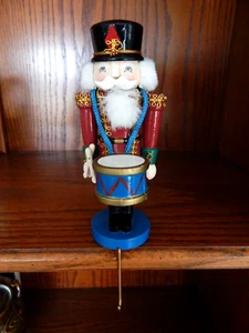 VTG 1992 MARY ENGELBRIET HALLMARK TOY SOLDIER NUTCRACKER STOCKING HANGER HOLDER - Picture 1 of 13