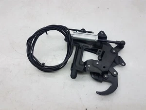 2008 VOLVO C70 CONVERTIBLE ROOF BOOT REAR LEFT HINGE BRACKET MECHANISM 30633690 - Picture 1 of 6