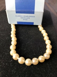 2001 Avon Classic Pearlesque Necklace - Large 19" - NIB - Picture 1 of 6