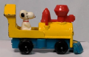 Aviva Vintage 1966 Snoopy Peanuts No. C17 Yellow Train Diecast 1:64 - Picture 1 of 7