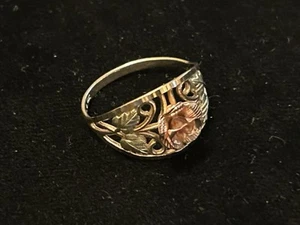10K Black Hills Gold w/ 3d Rose Centerpiece Ring Size 9 - Picture 1 of 11