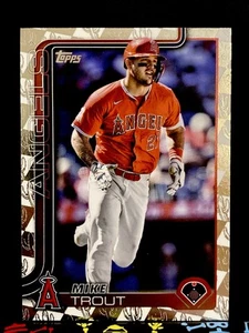 2025 Topps Series 1 - Mike Trout #200 Spring Training - Picture 1 of 2