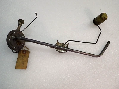 Nos 1960-1966 GM Chevrolet C50 C60-80 Series Big Truck unidad transmisora de combustible sin inclinación Foto 1 de 4