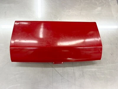 Nuevo de Lote Antiguo Honda 1984-86 ATC 200s Tapa de Almacenamiento # 80211-vm4-003 Bin O Foto 1 de 2