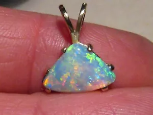 2,5 Karat Opal Anhänger, massiv 14k Gelbgold, Blitzkeil Opal - Bild 1 von 11