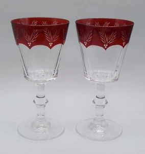 JUEGO DE 2 COPAS DE VINO LENOX WINTER GREETINGS BANDA ROJA ACEBO TODO USO 6,75" - Imagen 1 de 5
