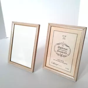 Vintage Metalcraft Photo Frames 5 x 7 Tan/Gold Faux Wood Metal Finish (Set of 2) - Picture 1 of 8