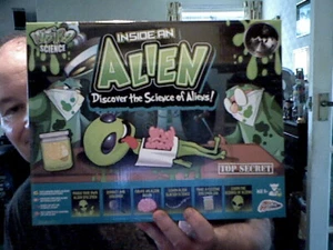WEIRD SCIENCE INSIDE AN ALIEN KIT  BIRTHDAY CHRISTMAS KIDS ADULTS DISCOVERY - Picture 1 of 1
