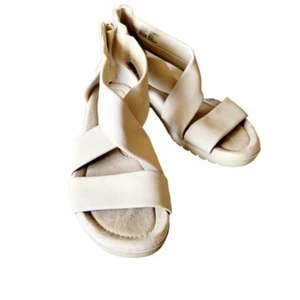 Earth Spirit Cream Strappy Sandals Size 9.5 Comfort Shoes - Picture 1 of 5