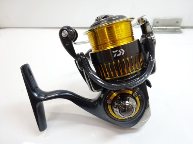 Daiwa 鳟鱼旋转鱼线轮| eBay