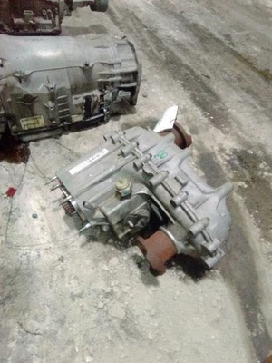 Transfer Case VIN W 6th Digit Jk Body 3.6L Fits 12-18 WRANGLER 24326798 - Image 1 of 4