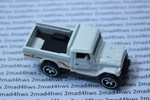 Hot Wheels PACKAGE PULL loose ivory TOYOTA LAND CRUISER treasure hunt - Picture 1 of 4