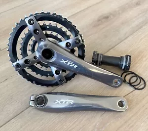 SHIMANO XTR FC-M960 Crankset with Bottom Bracket 175mm 9 Speed - Picture 1 of 2