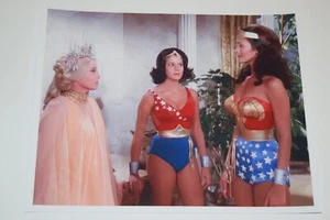 Lynda Carter Wonder Woman pinup 8x10 glossy photo Busty Sexy Cleavage tv 0975 - Picture 1 of 1
