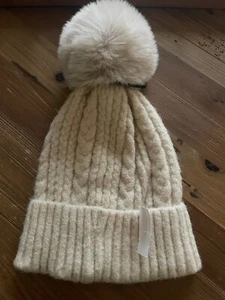 NEW Natasha Cream Beige Beanie With Pom Pom Winter Cap - Picture 1 of 3