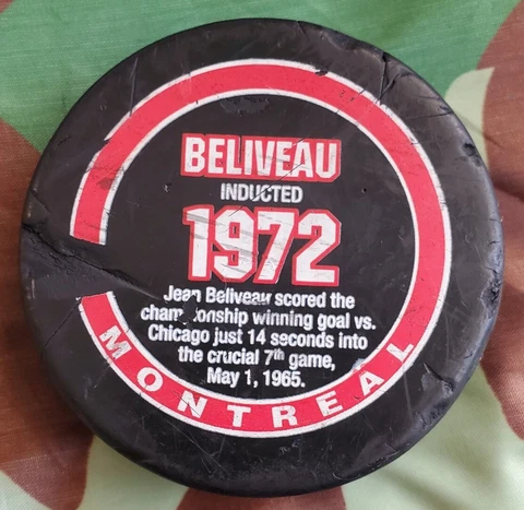 JEAN BELIVEAU MONTREAL CANADIENS INDUCTED 1972 VINTAGE HOF PUCK 🇨🇦 WELL USED Cover