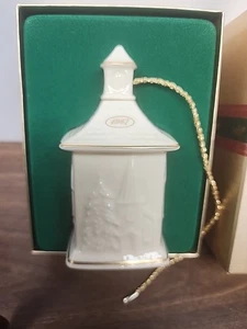 Adorno de Navidad Lenox 1987 Peaceful Village  - Imagen 1 de 2