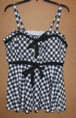 Encantadora camiseta tankini de natación con volantes de guinga blanca y negra - talla grande 2XL Foto 1 de 3