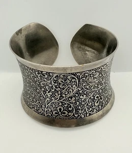 Vintage Silver Pewter Tone Floral Embossed Wide BOHO Bangle Flare Cuff Bracelet - Picture 1 of 7