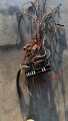 1973-1979 Super Beetle OEM Volkswagen VW Bug & Beetle caixa de fusíveis conjunto - Imagem 1 de 4