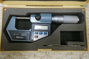Mitutoyo 293-765-10 Digital Micrometer with Case MODEL: MDC - 1" PF - Picture 1 of 6