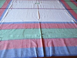 Nappe N°284 en coton carreaux rouge bleu vert 126 x 136 cm monogramme CG trou EU - Photo 1/8