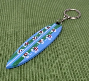 SURFBOARD KEYCHAIN Surfboard keyring Blue Surfboard Hawaiian Flowers Keychain - Picture 1 of 7