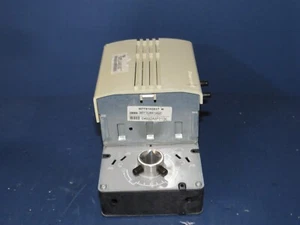 HONEYWELL W7751H 2025 SMART VAV STELLMOTOR 24 VERFÜGBAR W7751H2025 - Bild 1 von 3