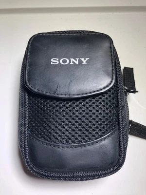 Sony LCS-CSQ Soft Carrying Case for Cybershot - Image 1 of 4
