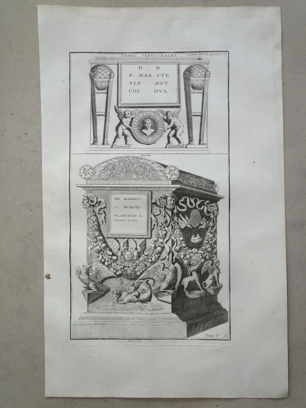 Urne röm. Grabstein Nekropole Seepferd Sphi Ornament Montfaucon Kupferstich 1722 - Bild 1 von 1