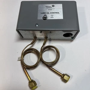 Johnson Controls P45NCA-12C Olio Lubrificante 7/60 PSI Controllo Ritaglio Guasti 120/240 VAC - Foto 1 di 5