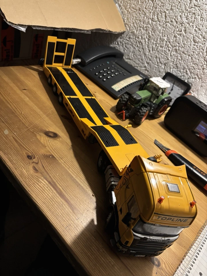 Siku 1:32 LKW Sattelzug Tieflader - Bild 1 von 4