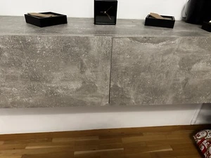 Hängeschrank In betonoptik - Bild 1 von 2