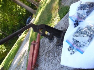 Antique Defiance Cast Iron Upholstery Button Maker, Riveter 1920 & Buttons - Picture 1 of 12