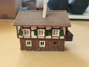 HO/1:87 Faller casa de entramado de madera L10 cm x B7 cm x H8 cm - Imagen 1 de 4